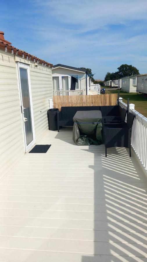 Holiday Caravan Clacton-on-Sea Extérieur photo